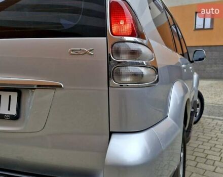 Серый Тойота Ленд Крузер Прадо, объемом двигателя 2.69 л и пробегом 327 тыс. км за 12950 $, фото 28 на Automoto.ua