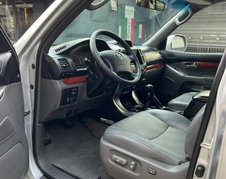 Сірий Тойота Ленд Крузер Прадо, об'ємом двигуна 3.96 л та пробігом 300 тис. км за 14500 $, фото 6 на Automoto.ua