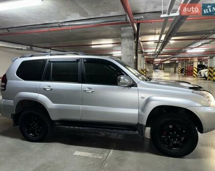 Серый Тойота Ленд Крузер Прадо, объемом двигателя 3.96 л и пробегом 250 тыс. км за 14000 $, фото 2 на Automoto.ua