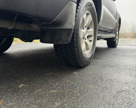 Серый Тойота Ленд Крузер Прадо, объемом двигателя 4 л и пробегом 378 тыс. км за 11999 $, фото 10 на Automoto.ua