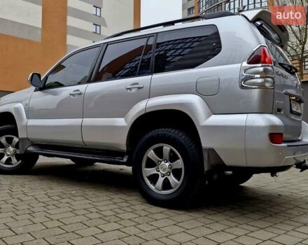 Серый Тойота Ленд Крузер Прадо, объемом двигателя 2.69 л и пробегом 327 тыс. км за 12950 $, фото 13 на Automoto.ua
