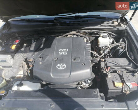 Серый Тойота Ленд Крузер Прадо, объемом двигателя 4 л и пробегом 283 тыс. км за 11500 $, фото 9 на Automoto.ua