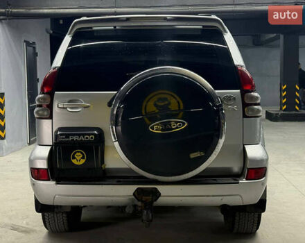 Серый Тойота Ленд Крузер Прадо, объемом двигателя 3.96 л и пробегом 229 тыс. км за 14200 $, фото 4 на Automoto.ua