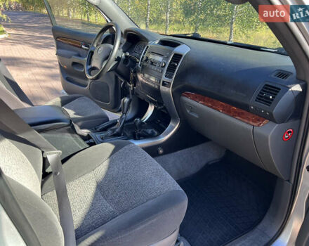 Серый Тойота Ленд Крузер Прадо, объемом двигателя 2.7 л и пробегом 206 тыс. км за 11500 $, фото 8 на Automoto.ua