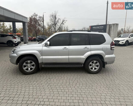 Серый Тойота Ленд Крузер Прадо, объемом двигателя 4 л и пробегом 175 тыс. км за 15200 $, фото 5 на Automoto.ua