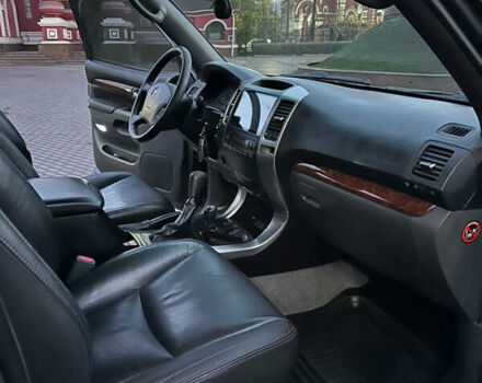 Серый Тойота Ленд Крузер Прадо, объемом двигателя 4 л и пробегом 393 тыс. км за 13999 $, фото 20 на Automoto.ua