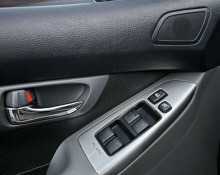 Серый Тойота Ленд Крузер Прадо, объемом двигателя 4 л и пробегом 393 тыс. км за 13999 $, фото 29 на Automoto.ua