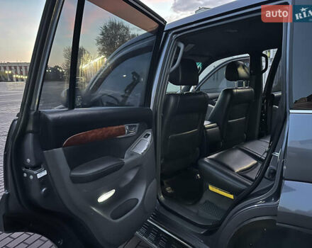 Серый Тойота Ленд Крузер Прадо, объемом двигателя 4 л и пробегом 393 тыс. км за 13999 $, фото 18 на Automoto.ua