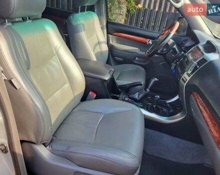 Сірий Тойота Ленд Крузер Прадо, об'ємом двигуна 4 л та пробігом 368 тис. км за 14999 $, фото 24 на Automoto.ua