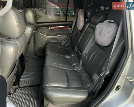 Серый Тойота Ленд Крузер Прадо, объемом двигателя 4 л и пробегом 320 тыс. км за 23000 $, фото 35 на Automoto.ua