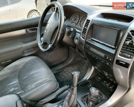 Серый Тойота Ленд Крузер Прадо, объемом двигателя 4 л и пробегом 283 тыс. км за 11500 $, фото 32 на Automoto.ua