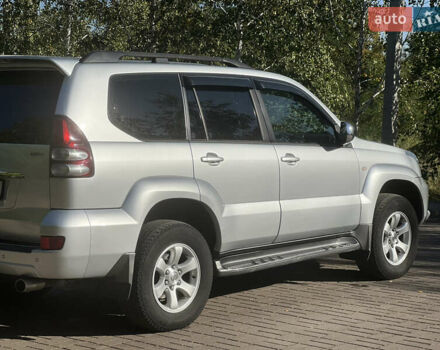 Серый Тойота Ленд Крузер Прадо, объемом двигателя 2.7 л и пробегом 206 тыс. км за 11500 $, фото 3 на Automoto.ua