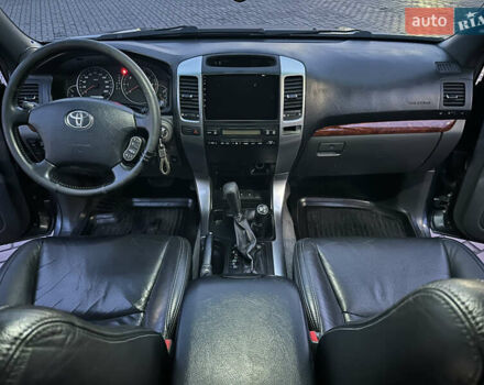 Серый Тойота Ленд Крузер Прадо, объемом двигателя 4 л и пробегом 393 тыс. км за 13999 $, фото 23 на Automoto.ua