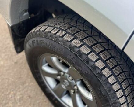 Серый Тойота Ленд Крузер Прадо, объемом двигателя 2.7 л и пробегом 260 тыс. км за 11300 $, фото 1 на Automoto.ua