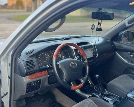 Серый Тойота Ленд Крузер Прадо, объемом двигателя 2.7 л и пробегом 260 тыс. км за 11300 $, фото 16 на Automoto.ua