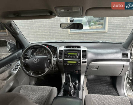 Серый Тойота Ленд Крузер Прадо, объемом двигателя 2.7 л и пробегом 340 тыс. км за 11700 $, фото 15 на Automoto.ua