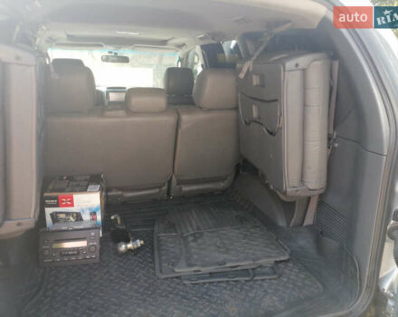 Серый Тойота Ленд Крузер Прадо, объемом двигателя 4 л и пробегом 283 тыс. км за 11500 $, фото 19 на Automoto.ua