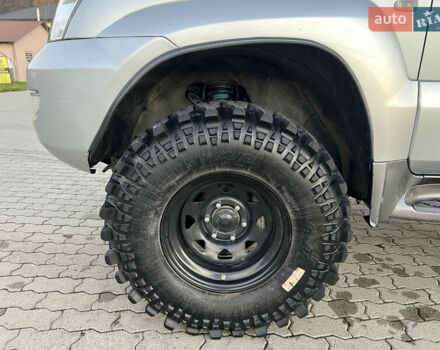 Серый Тойота Ленд Крузер Прадо, объемом двигателя 4 л и пробегом 320 тыс. км за 23000 $, фото 15 на Automoto.ua