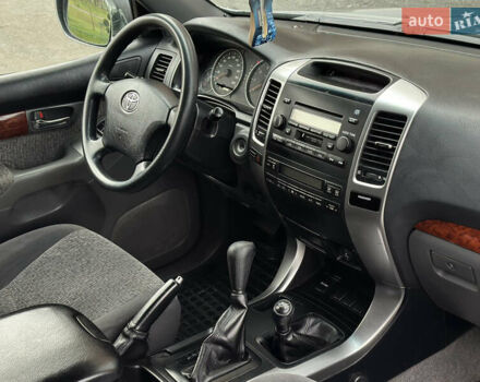 Серый Тойота Ленд Крузер Прадо, объемом двигателя 2.69 л и пробегом 286 тыс. км за 10900 $, фото 27 на Automoto.ua