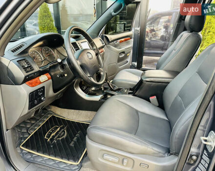 Серый Тойота Ленд Крузер Прадо, объемом двигателя 3.96 л и пробегом 292 тыс. км за 15800 $, фото 12 на Automoto.ua