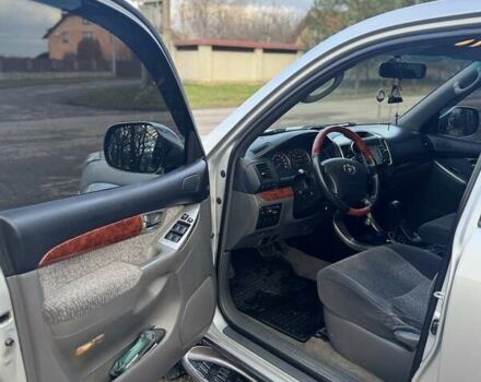 Серый Тойота Ленд Крузер Прадо, объемом двигателя 2.7 л и пробегом 260 тыс. км за 11300 $, фото 17 на Automoto.ua