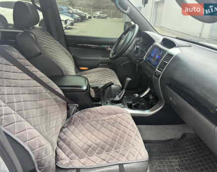 Серый Тойота Ленд Крузер Прадо, объемом двигателя 4 л и пробегом 175 тыс. км за 15200 $, фото 7 на Automoto.ua