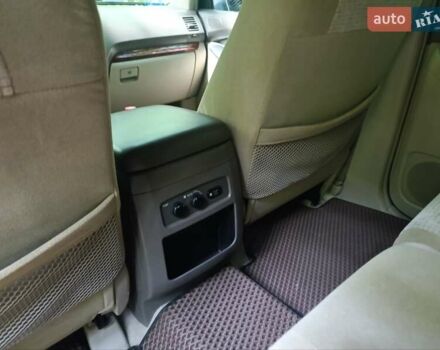 Серый Тойота Ленд Крузер Прадо, объемом двигателя 4 л и пробегом 294 тыс. км за 15111 $, фото 13 на Automoto.ua