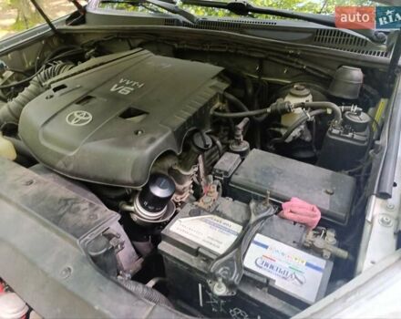 Серый Тойота Ленд Крузер Прадо, объемом двигателя 4 л и пробегом 294 тыс. км за 15111 $, фото 9 на Automoto.ua