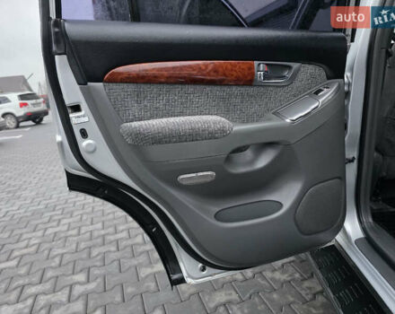 Сірий Тойота Ленд Крузер Прадо, об'ємом двигуна 2.69 л та пробігом 287 тис. км за 11999 $, фото 47 на Automoto.ua