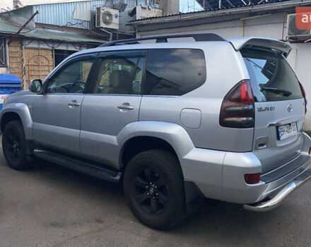 Серый Тойота Ленд Крузер Прадо, объемом двигателя 3.96 л и пробегом 235 тыс. км за 13500 $, фото 2 на Automoto.ua