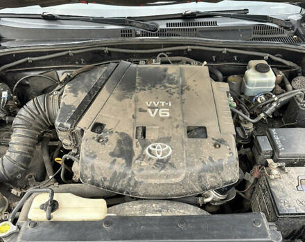 Сірий Тойота Ленд Крузер Прадо, об'ємом двигуна 4 л та пробігом 291 тис. км за 15600 $, фото 13 на Automoto.ua