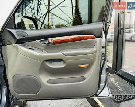 Серый Тойота Ленд Крузер Прадо, объемом двигателя 3.96 л и пробегом 292 тыс. км за 15800 $, фото 23 на Automoto.ua