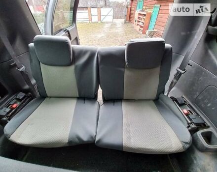 Серый Тойота Ленд Крузер Прадо, объемом двигателя 3 л и пробегом 165 тыс. км за 16000 $, фото 13 на Automoto.ua