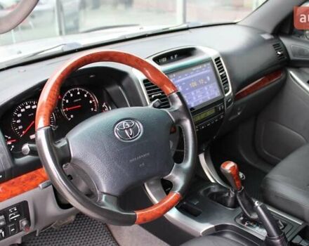 Сірий Тойота Ленд Крузер Прадо, об'ємом двигуна 3.96 л та пробігом 237 тис. км за 14900 $, фото 8 на Automoto.ua