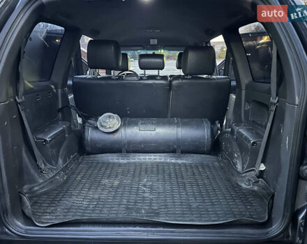 Серый Тойота Ленд Крузер Прадо, объемом двигателя 4 л и пробегом 393 тыс. км за 13999 $, фото 31 на Automoto.ua