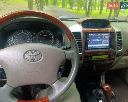 Серый Тойота Ленд Крузер Прадо, объемом двигателя 4 л и пробегом 294 тыс. км за 15111 $, фото 1 на Automoto.ua