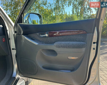 Серый Тойота Ленд Крузер Прадо, объемом двигателя 2.7 л и пробегом 206 тыс. км за 11500 $, фото 11 на Automoto.ua