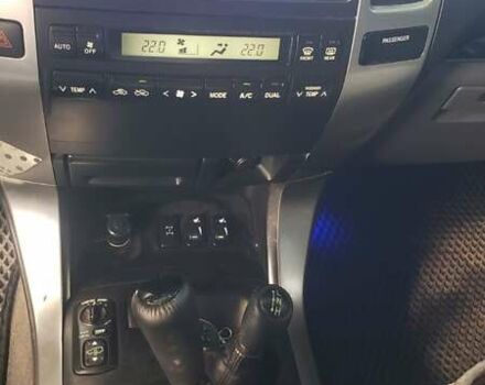 Серый Тойота Ленд Крузер Прадо, объемом двигателя 3.96 л и пробегом 265 тыс. км за 15000 $, фото 9 на Automoto.ua