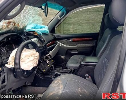 Серый Тойота Ленд Крузер Прадо, объемом двигателя 2.7 л и пробегом 111 тыс. км за 6200 $, фото 3 на Automoto.ua