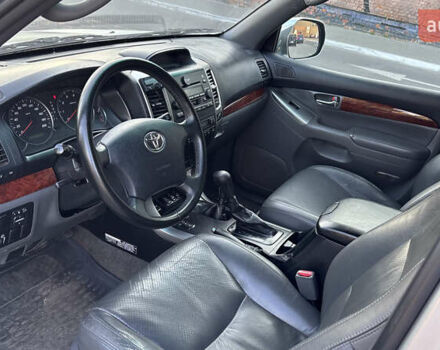 Сірий Тойота Ленд Крузер Прадо, об'ємом двигуна 4 л та пробігом 322 тис. км за 14300 $, фото 9 на Automoto.ua