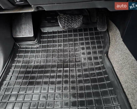 Сірий Тойота Ленд Крузер Прадо, об'ємом двигуна 2.69 л та пробігом 287 тис. км за 11999 $, фото 24 на Automoto.ua