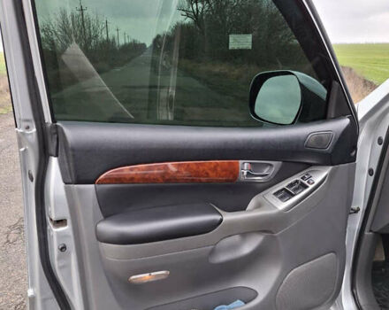 Сірий Тойота Ленд Крузер Прадо, об'ємом двигуна 2.7 л та пробігом 240 тис. км за 13900 $, фото 9 на Automoto.ua