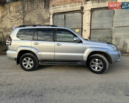 Тойота Ленд Крузер Прадо 2006 в Черновцах на Automoto.ua Серый Тойота Ленд Крузер Прадо, объемом двигателя 4 л и пробегом 228 тыс. км за 15000 $, фото 9 на Automoto.ua
