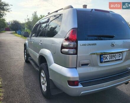 Сірий Тойота Ленд Крузер Прадо, об'ємом двигуна 4 л та пробігом 368 тис. км за 14999 $, фото 5 на Automoto.ua