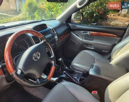 Сірий Тойота Ленд Крузер Прадо, об'ємом двигуна 4 л та пробігом 368 тис. км за 14999 $, фото 27 на Automoto.ua