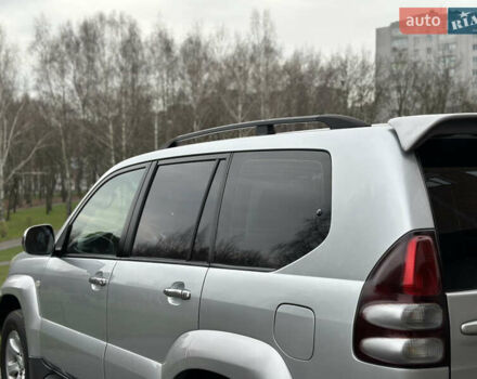 Серый Тойота Ленд Крузер Прадо, объемом двигателя 2.69 л и пробегом 286 тыс. км за 10900 $, фото 15 на Automoto.ua