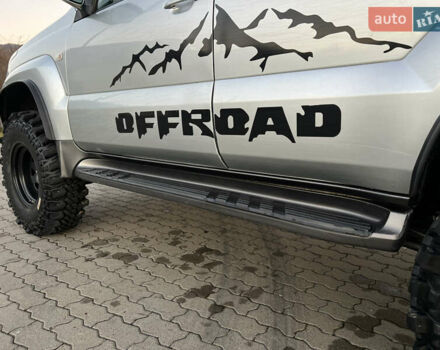 Серый Тойота Ленд Крузер Прадо, объемом двигателя 4 л и пробегом 320 тыс. км за 23000 $, фото 19 на Automoto.ua