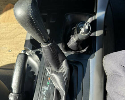 Тойота Ленд Крузер Прадо 2006 в Сумах на Automoto.ua Серый Тойота Ленд Крузер Прадо, объемом двигателя 2.7 л и пробегом 195 тыс. км за 13900 $, фото 17 на Automoto.ua