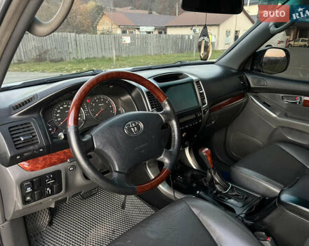 Серый Тойота Ленд Крузер Прадо, объемом двигателя 4 л и пробегом 320 тыс. км за 23000 $, фото 28 на Automoto.ua