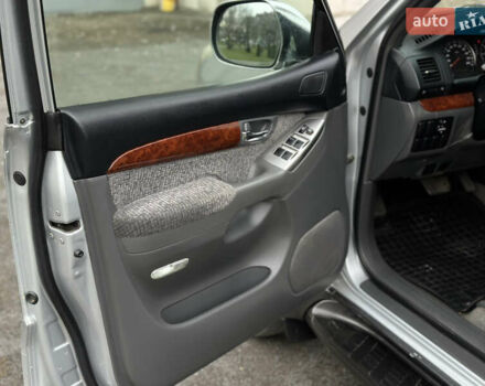 Серый Тойота Ленд Крузер Прадо, объемом двигателя 2.69 л и пробегом 286 тыс. км за 10900 $, фото 21 на Automoto.ua